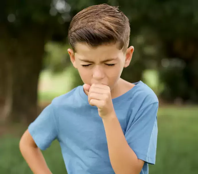niño con tos seca